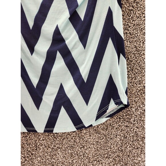 Loila Large Blue Chevron Short Sleeve Blouse - Picture 4 of 6